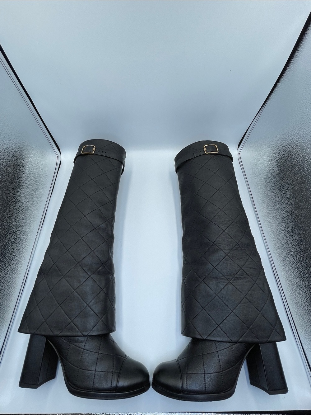 Rare Runway Chanel Black Quilted Knee-High Women's Leather Boots - Picture 8 of 13